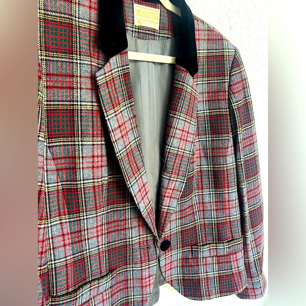 EUC Vintage Pendleton Blazer Womens Plaid Red/Blue/Yellow/Gray/BL velvet collar - Picture 2 of 7